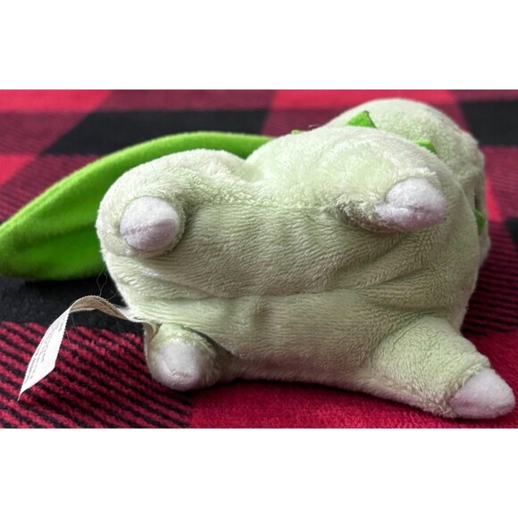 2005 Hasbro Chikorita Pokemon Miniplush 4.5" Cute Plush Nintendo Game Freak - Picture 6 of 9